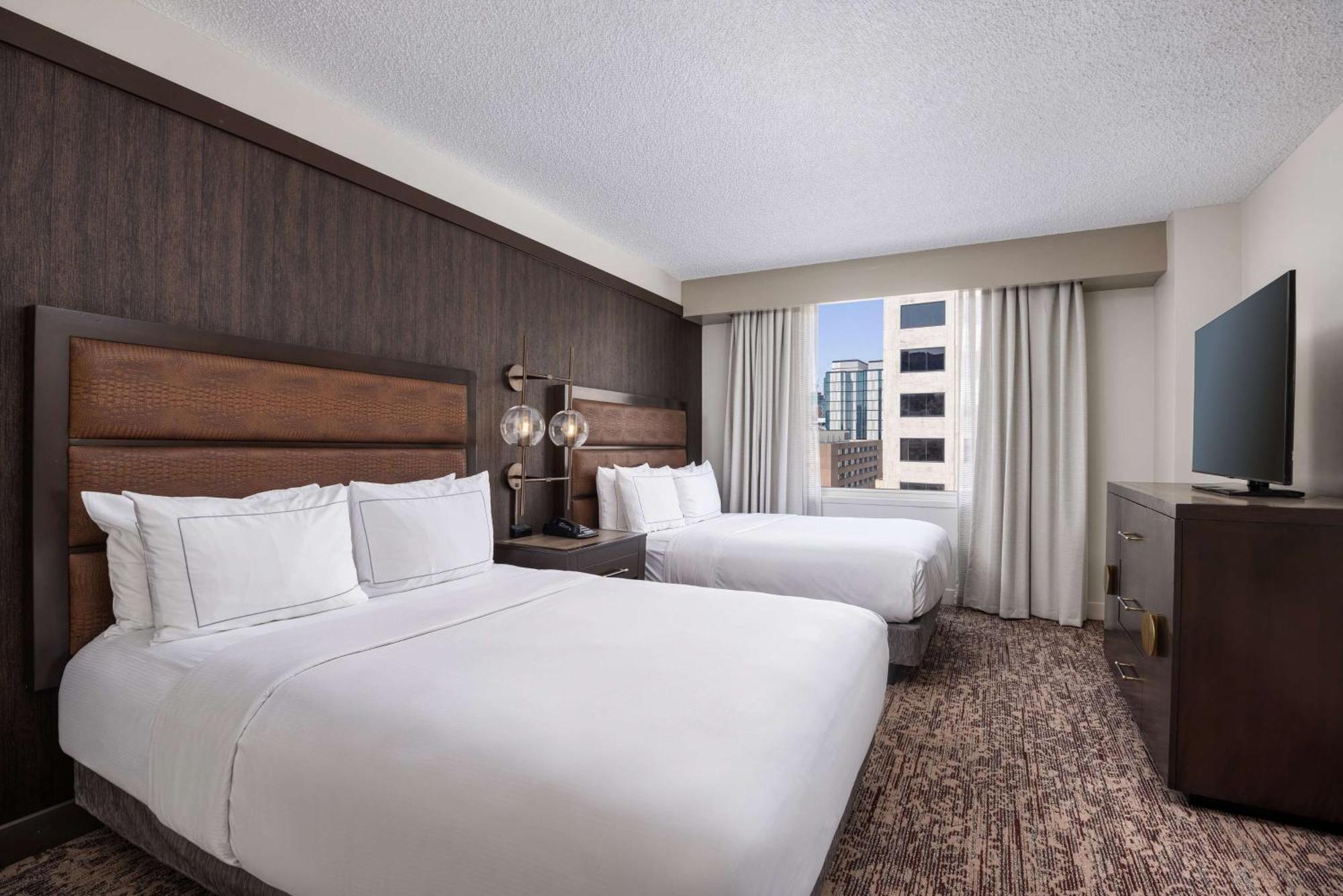 Doubletree Suites By Hilton Austin Downtown Capitol Exterior photo