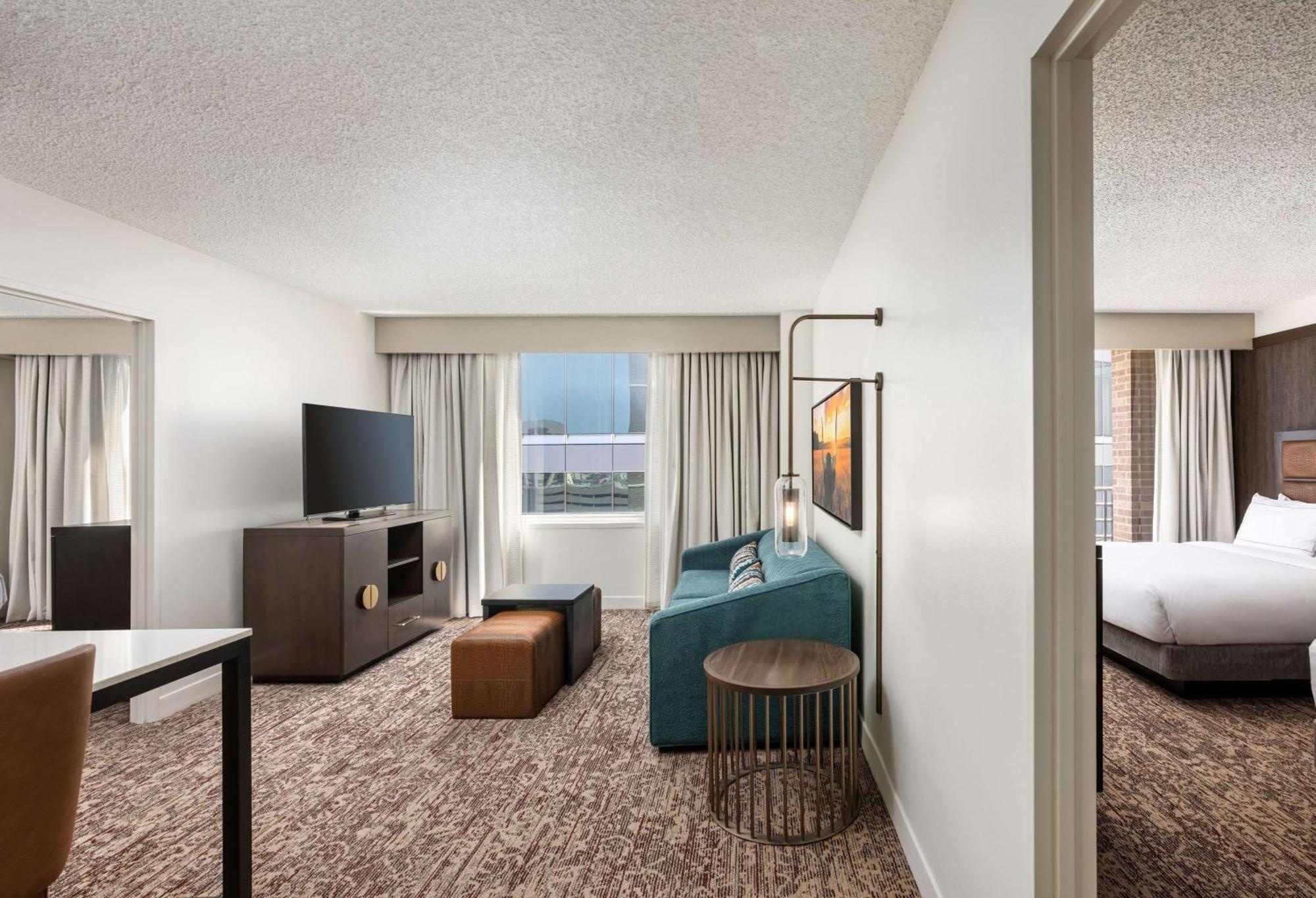 Doubletree Suites By Hilton Austin Downtown Capitol Exterior photo